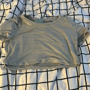 Cropped lose fit striped shirt